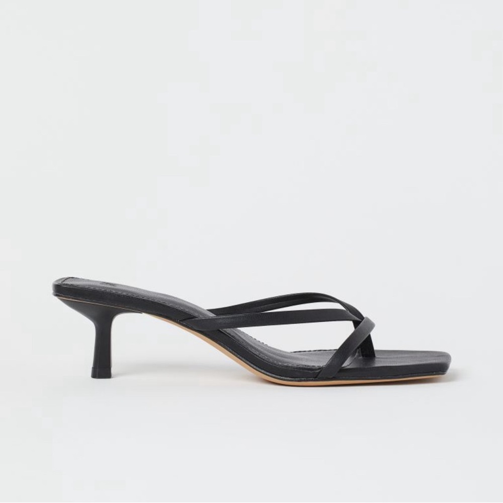 Black Leather Slip On Kitten Heel